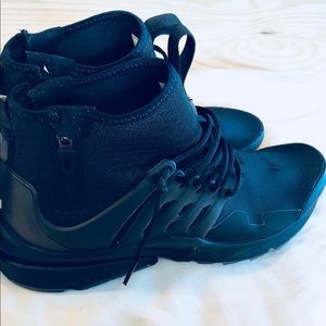 Nike Air Presto Mid Utility Black and Grey Size 10